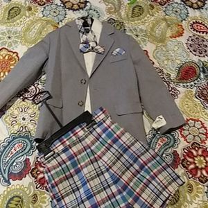 Boys size 5 Blazer and shorts with bow tie plaid
